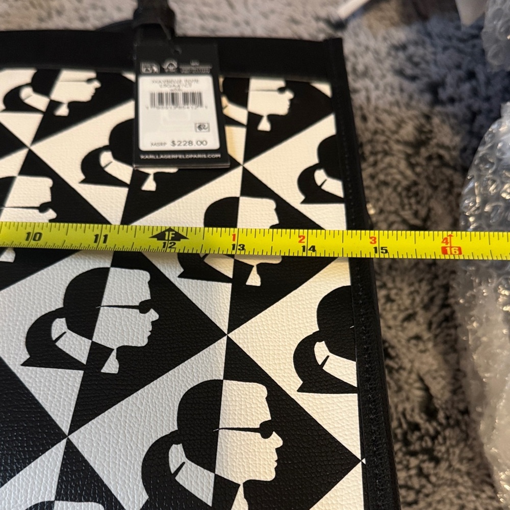 Karl Lagerfeld Black and White Geometric Logo Tote With Dustbag - Picture 11 of 13